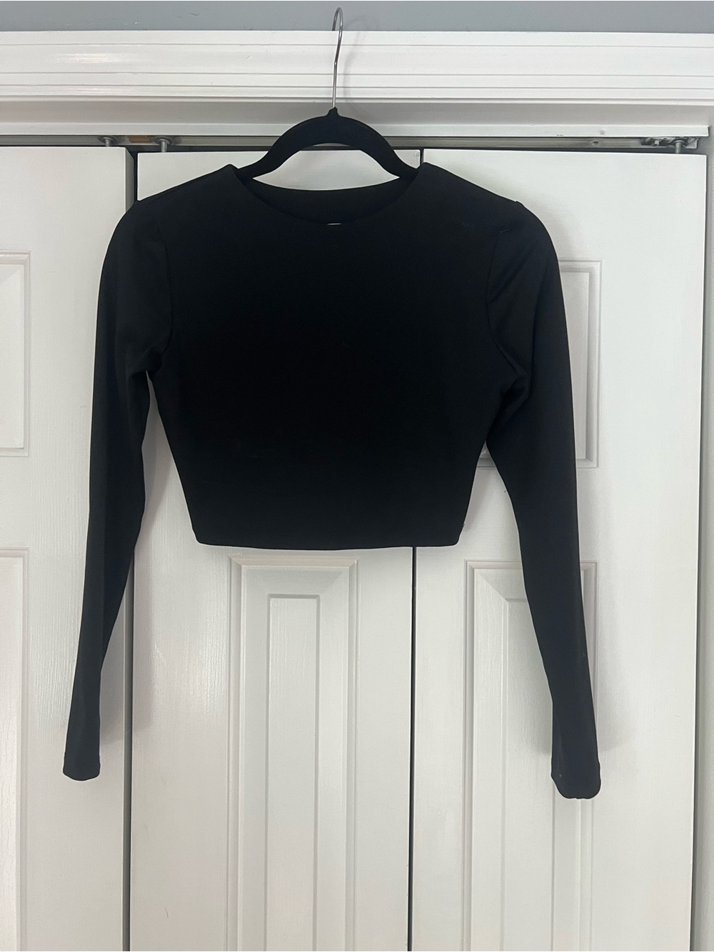 Susana Monaco Black Long Sleeve Crop Top